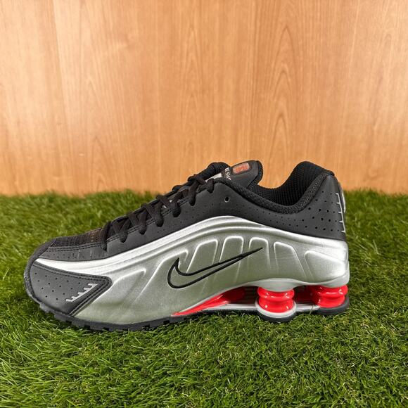 Athletic_Shoes